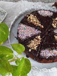 عکسی از دستور کیک شکلاتی با سس شکلات 🍫😍