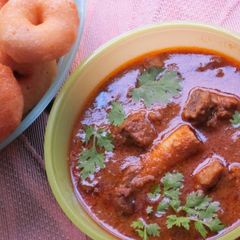 A picture of Easy andhra mutton curry.