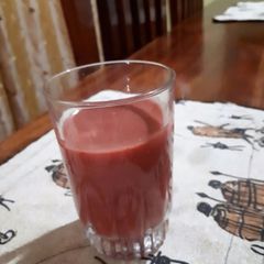 A picture of Water melon juice.