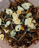 Cá cơm (duội) rim mắm tỏi