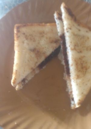 ચોકલેટ સેન્ડવીચ(Chocolate Sandwich Recipe in Gujarati) રેસીપી મુખ્ય ફોટો
