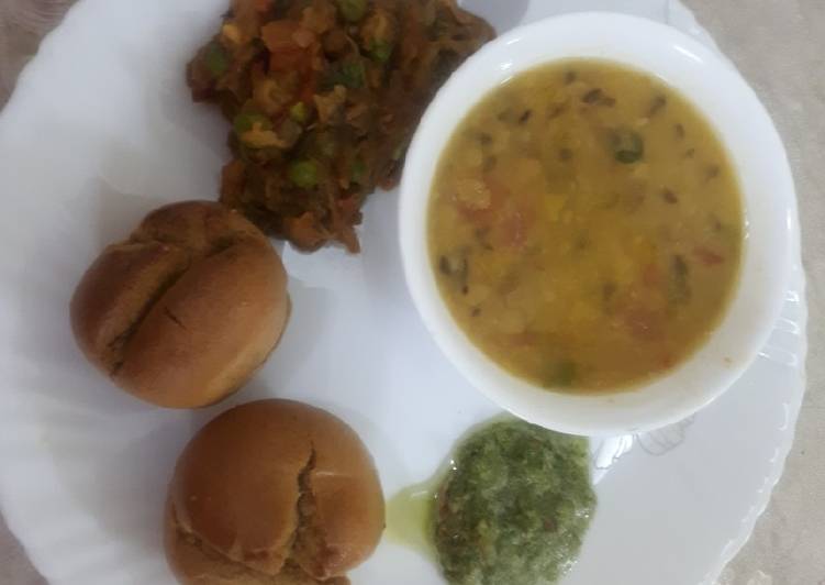 Winter Special Dal Bati with Brinjal Bharta and Chutney Winter Special Dal Bati with Brinjal Bharta and Chutney