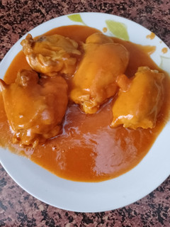 Una foto de Pollo en salsa de Naranja y Verduras