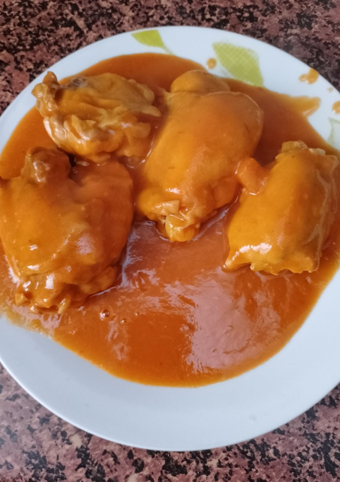 Una foto de Pollo en salsa de Naranja y Verduras