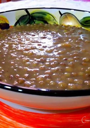 Foto principal de Lentejas pardinas con crema de verduras y ras el hanout