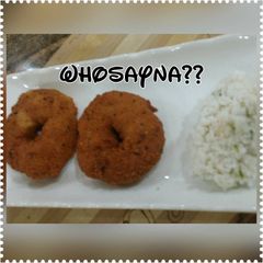 A picture of Whosayna’s Medu Vadas.