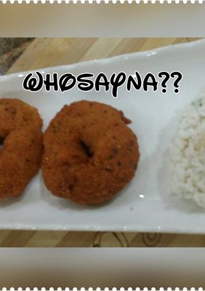 A picture of Whosayna’s Medu Vadas.