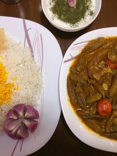 عکسی از دستور خورشت بامیه با غوره