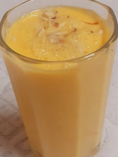 A picture of Mango milk shake.