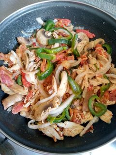 Una foto de Pollo guisado