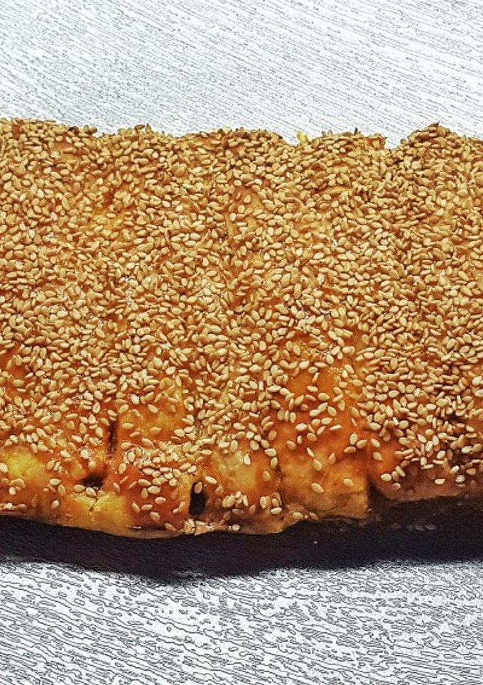 Una foto de Trenpanada de Atún y sésamo con miso