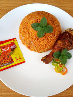 A picture of Jollof rice.