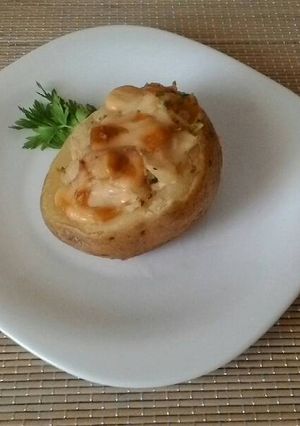 Una foto de Papas rellenas de atún y quesos