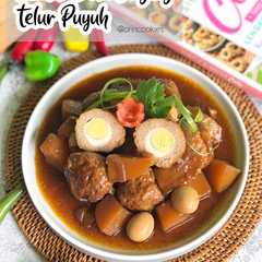 A picture of Semur Bola Bola Daging Isi Telur Puyuh.