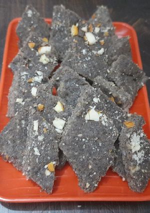 A picture of Navratri kuttu burfi.