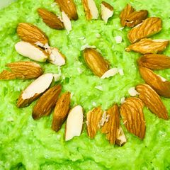 A picture of Bottle gourd /lauki halwa.