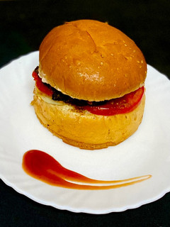 वेज बर्गर(veg burger recipe in hindi) रेसिपी मुख्य फोटो