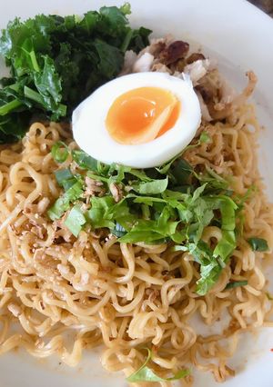Foto resep Mie instan goreng naik pangkat