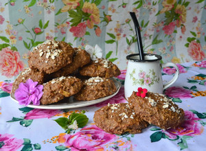 Una foto de Galletas de avena,manzana y azúcar negra🍎