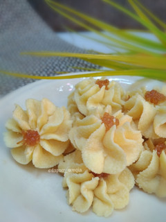 Foto resep Semprit susu 3 bahan
