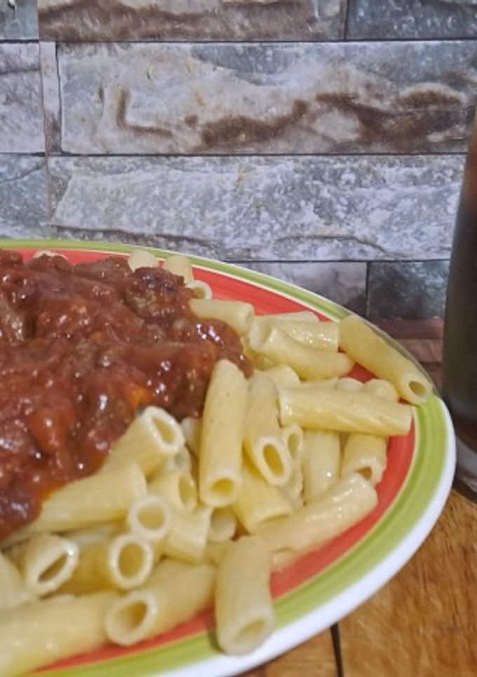 Una foto de RICA SALSA CON TROZOS DE CARNE 😋😋
