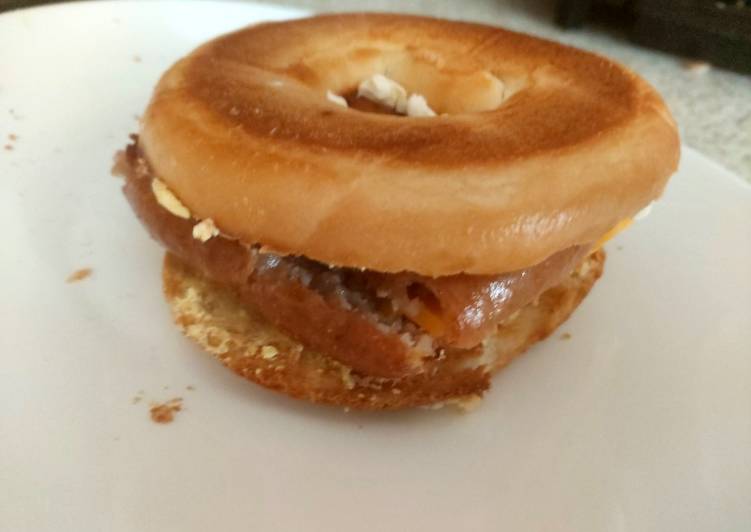 Recipe: Yummy My Sausage + Cheese Bagel Burger. The π Recipe: Yummy My Sausage + Cheese Bagel Burger. The π