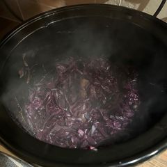 A picture of The best braised red cabbage (slow cooker).