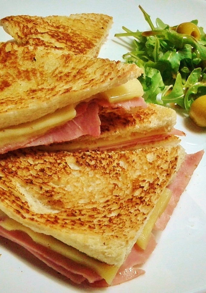 Una foto de Sandwich doble de york y queso