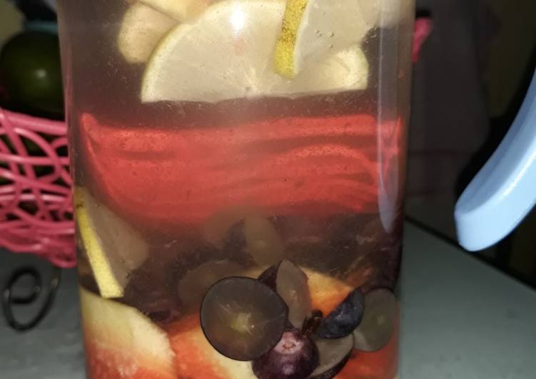 #5 Infused water semangka anggur dan lemon