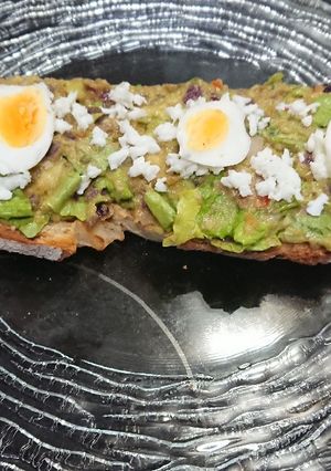 Una foto de Tosta de falso guacamole