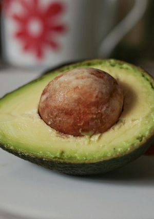Una foto de ¿Cómo sacar la pulpa un aguacate fácilmente? #superalimento
