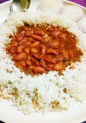 A picture of Rajma Rice.