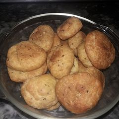 A picture of Mathri.