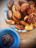 Buñuelos de bacalao con salsa de tamarindo casera
