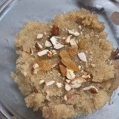 A picture of Sooji ka Halwa.
