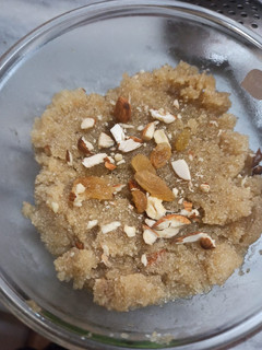 A picture of Sooji ka Halwa.