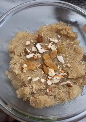 A picture of Sooji ka Halwa.