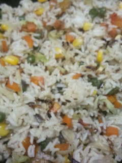 ஸ்வீட் கார்ன் ஃப்ரைடு ரைஸ்(sweet corn fried rice recipe in tamil) செய்முறை முக்கிய புகைப்படம்
