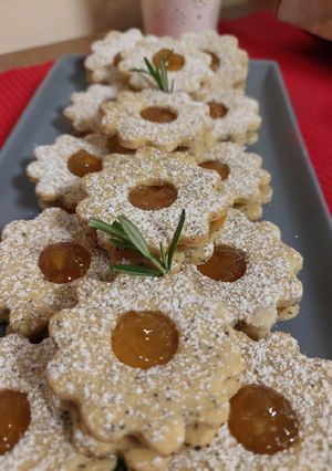 Mákos linzer fűszeres narancs lekvárral recept fotója
