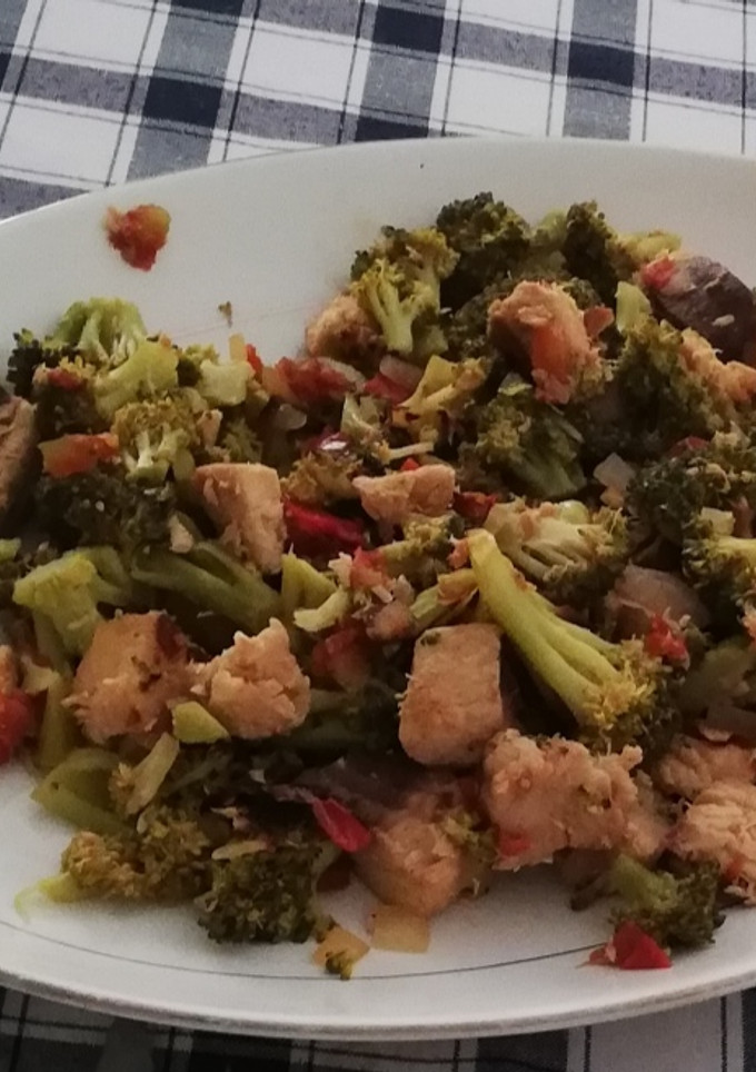 Una foto de Mero con brócoli