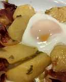 Huevos rotos con patatas y jamón light