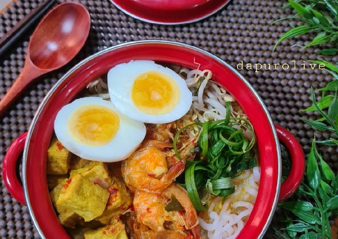 Spicy Laksa with Shirataki Noodles