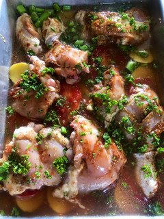Una foto de Pollo al horno súper rico y fácil.