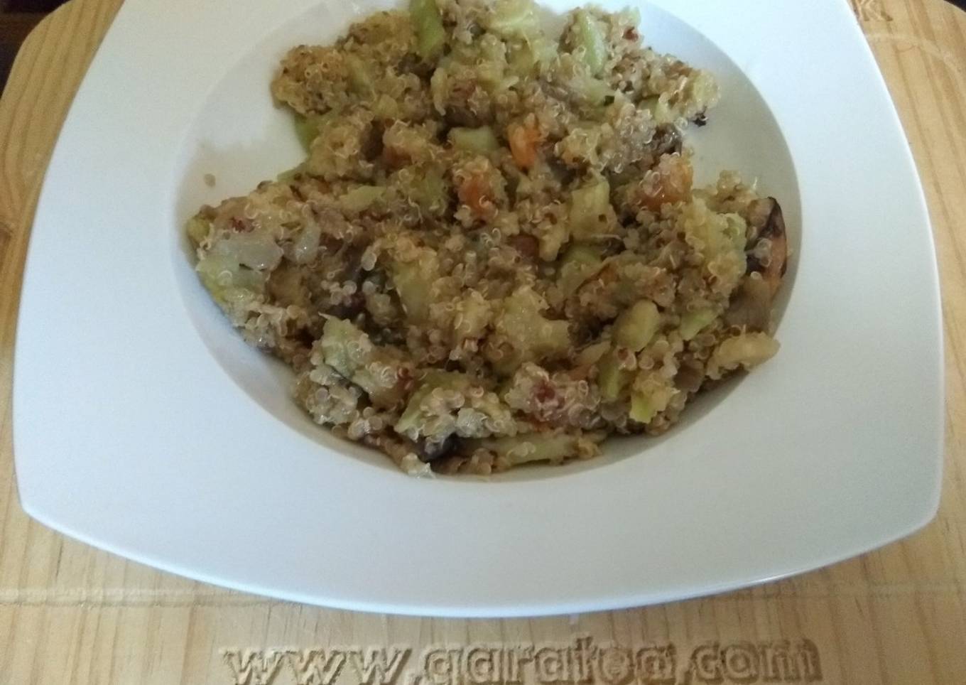 Quinoa roja y blanca con verduras