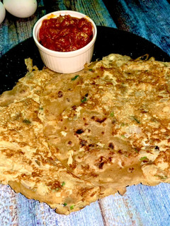 முட்டை சப்பாத்தி மற்றும் தக்காளி தொக்கு (Muttai chappathi and thakkali thokku recipe in tamil) செய்முறை முக்கிய புகைப்படம்