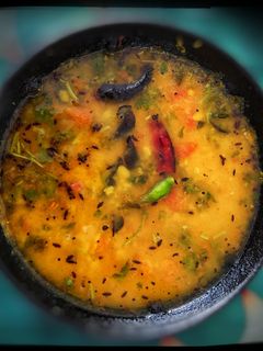 মুসুর ডাল রসুন ফোড়ন দিয়ে (masoor dal recipe in Bengali) রেসিপির প্রধান ছবি