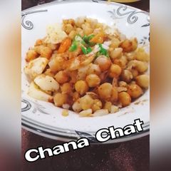 A picture of Chana chat.