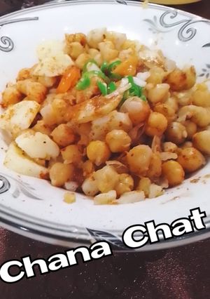 A picture of Chana chat.