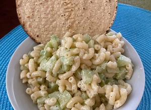 Una foto de Sopa fría con pepino