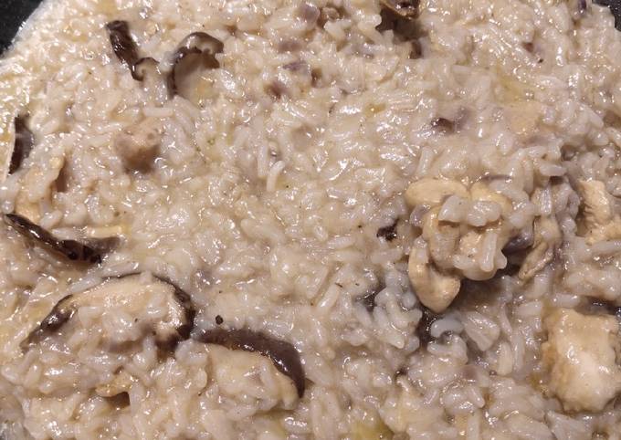 Steps to Prepare Super Quick Homemade Chicken Mushroom Risotto